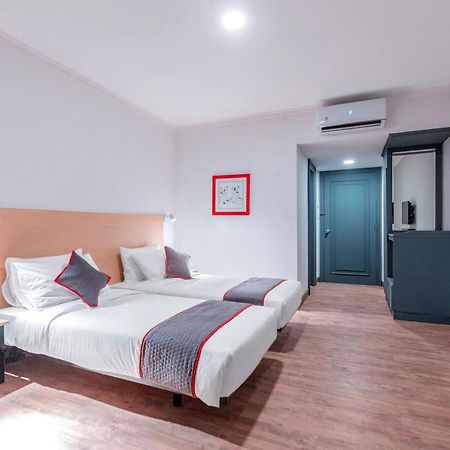 Super Oyo Townhouse 2 Hotel Gunung Sahari Jakarta Exteriör bild