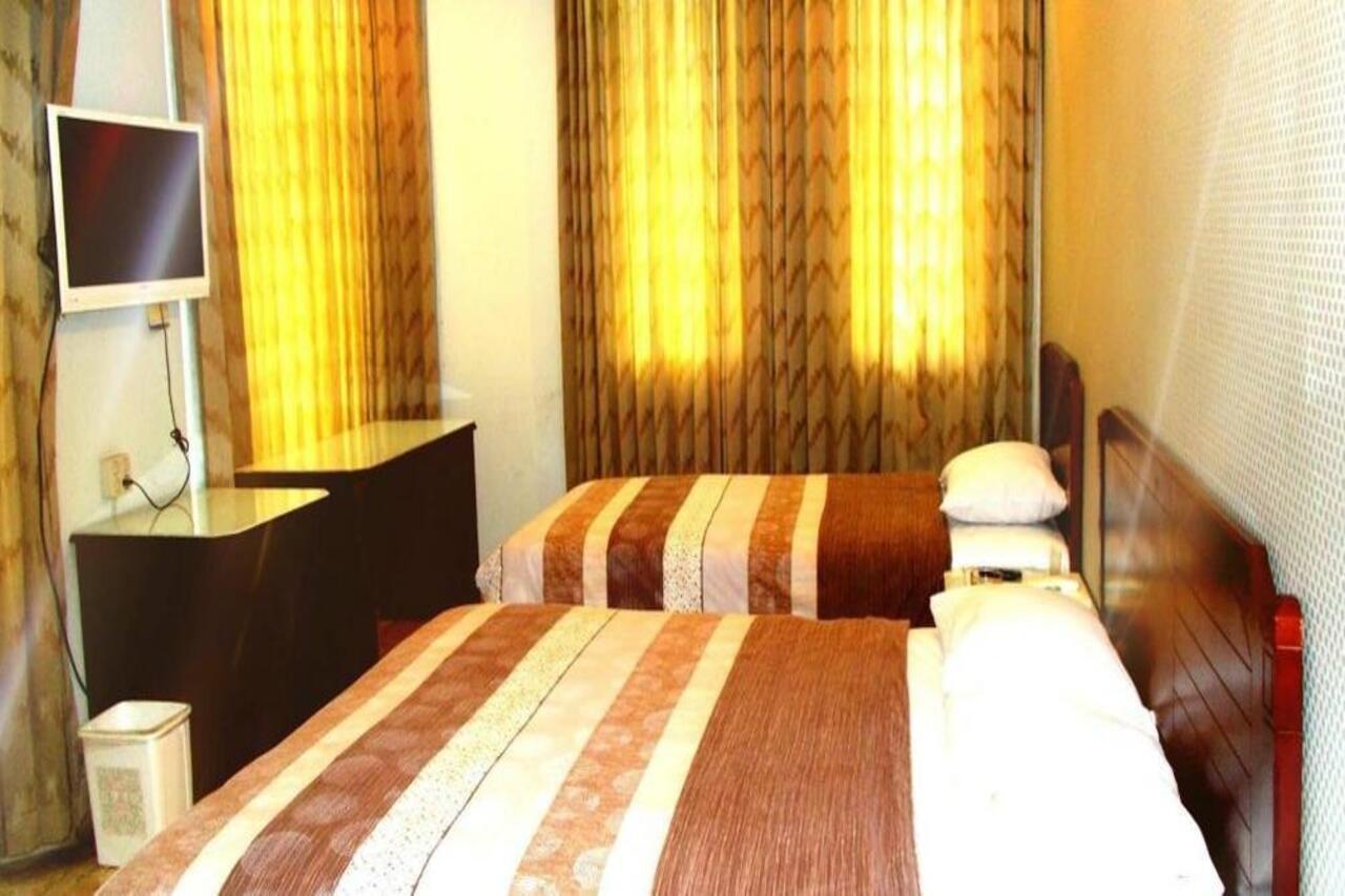 Super Oyo Townhouse 2 Hotel Gunung Sahari Jakarta Exteriör bild