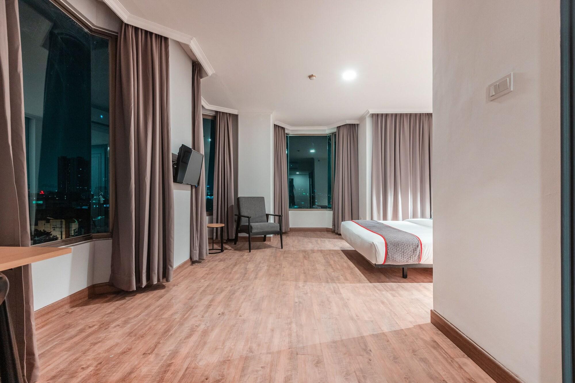 Super Oyo Townhouse 2 Hotel Gunung Sahari Jakarta Exteriör bild