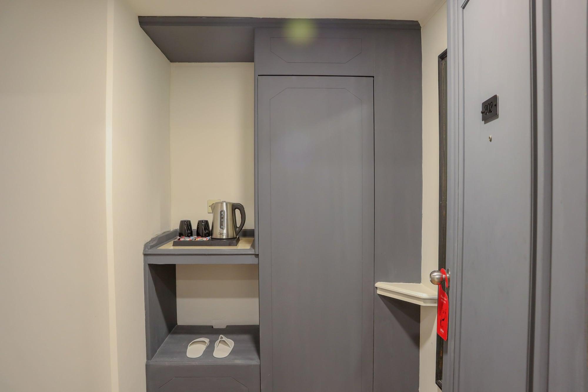 Super Oyo Townhouse 2 Hotel Gunung Sahari Jakarta Exteriör bild