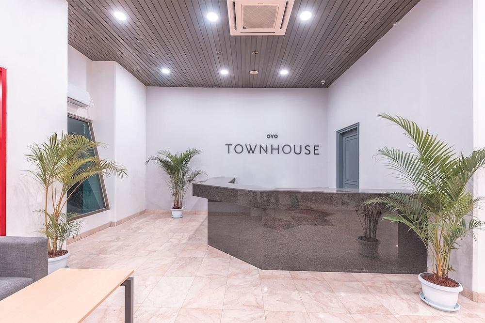 Super Oyo Townhouse 2 Hotel Gunung Sahari Jakarta Exteriör bild