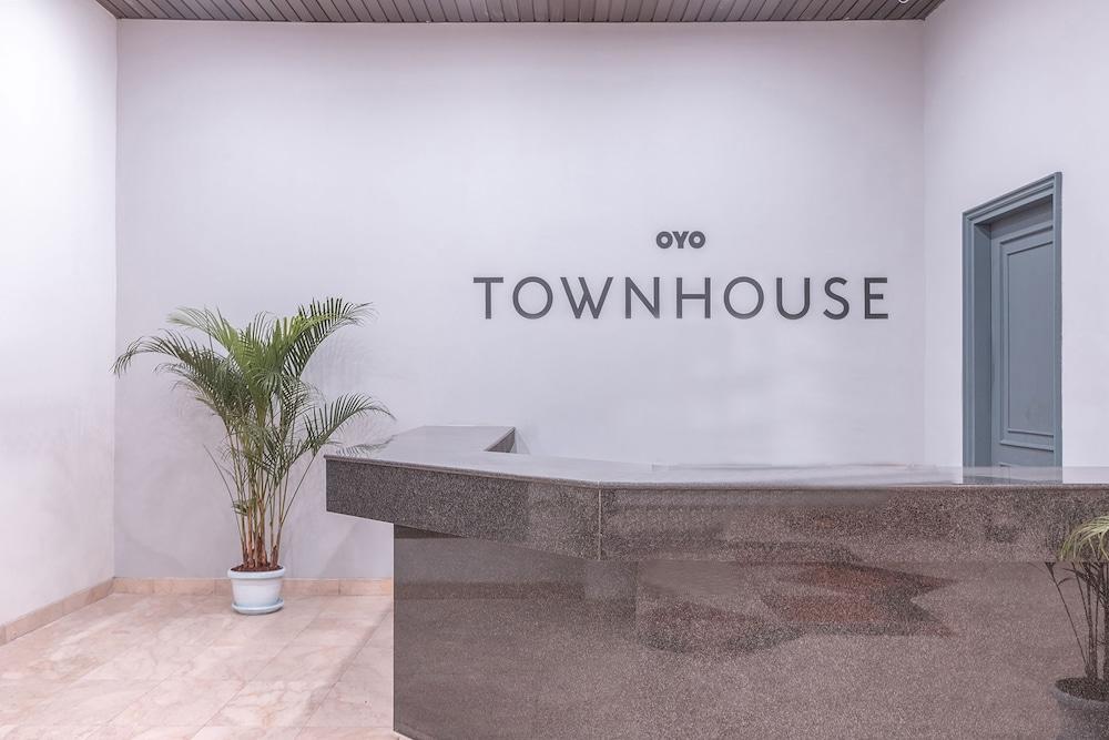 Super Oyo Townhouse 2 Hotel Gunung Sahari Jakarta Exteriör bild