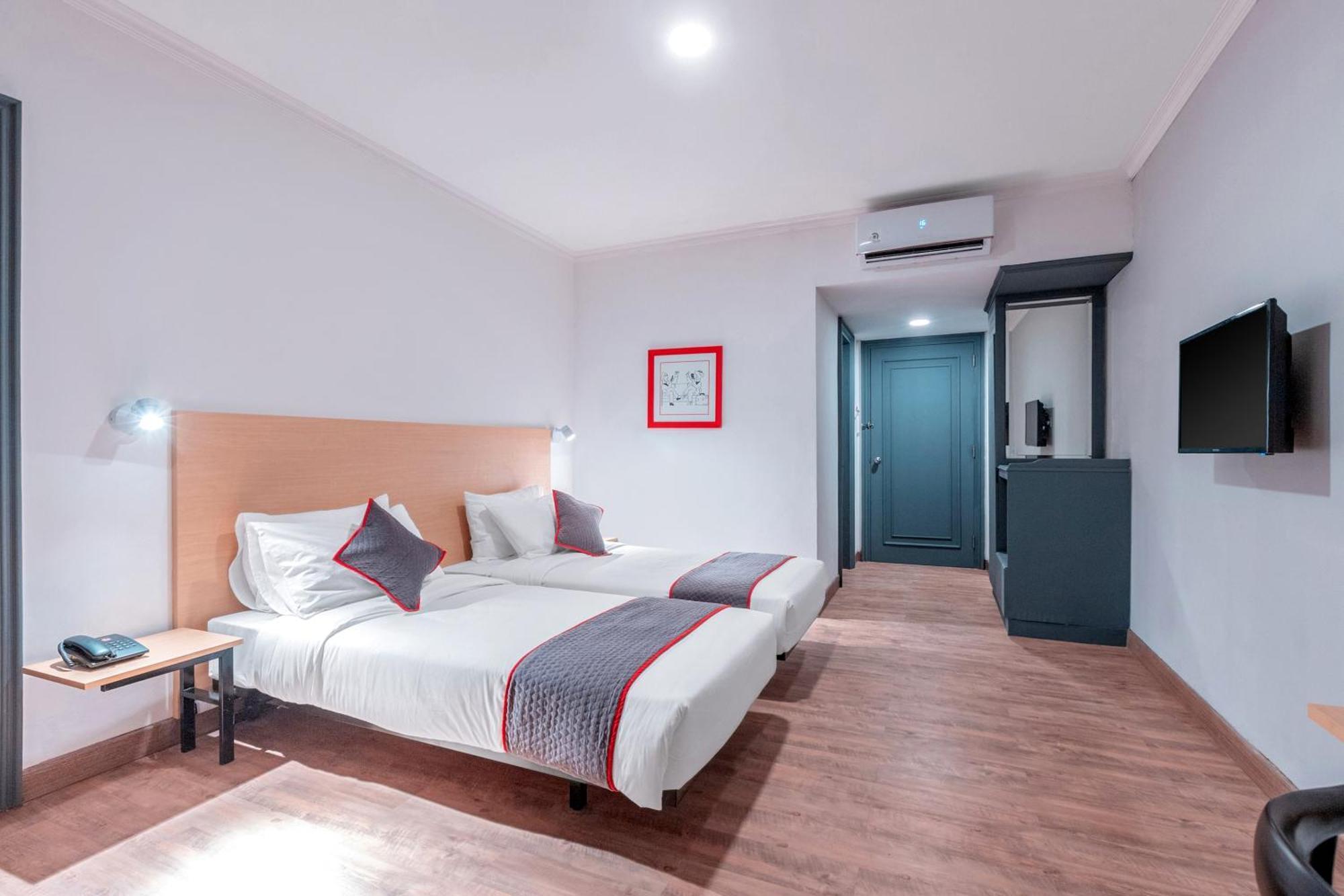 Super Oyo Townhouse 2 Hotel Gunung Sahari Jakarta Exteriör bild