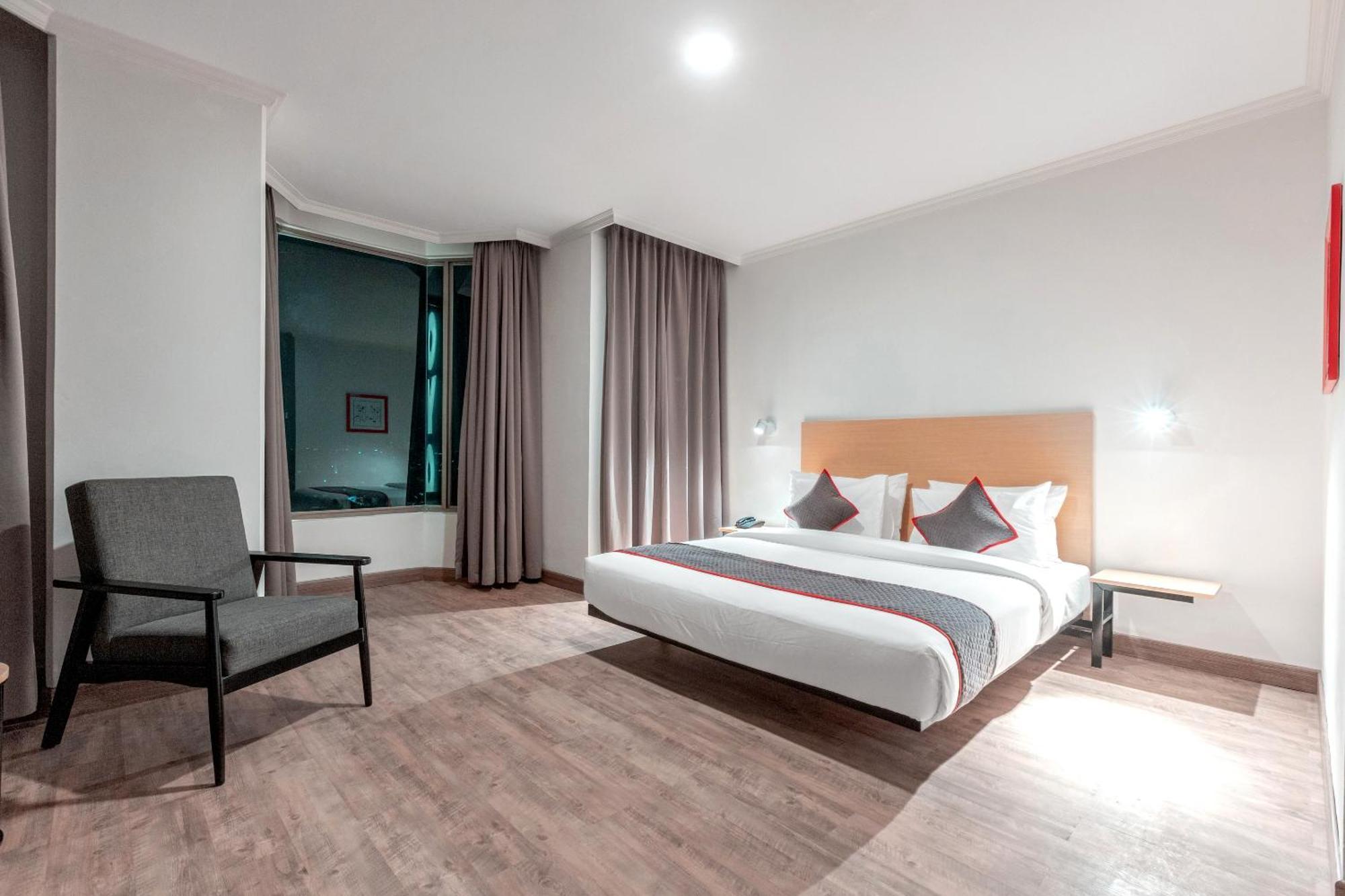 Super Oyo Townhouse 2 Hotel Gunung Sahari Jakarta Exteriör bild