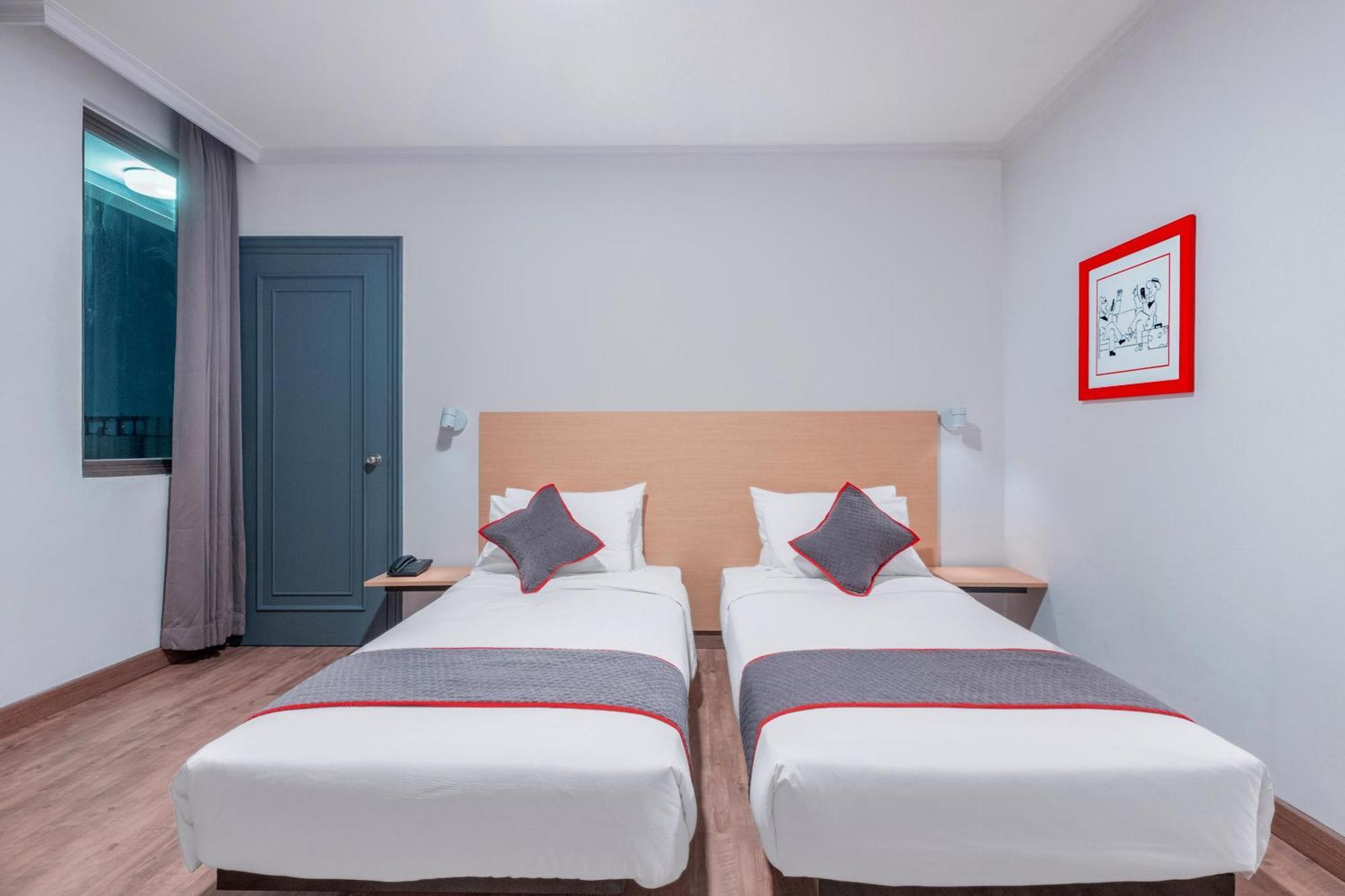 Super Oyo Townhouse 2 Hotel Gunung Sahari Jakarta Exteriör bild