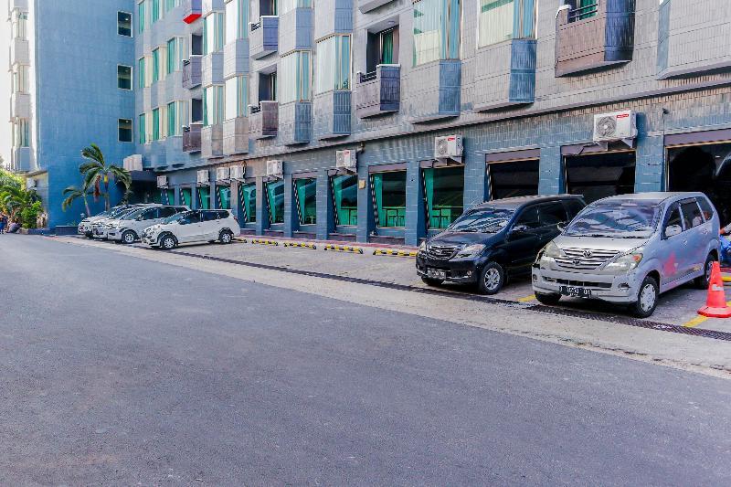 Super Oyo Townhouse 2 Hotel Gunung Sahari Jakarta Exteriör bild