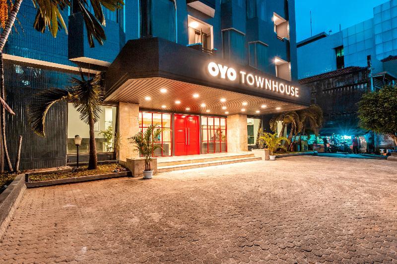 Super Oyo Townhouse 2 Hotel Gunung Sahari Jakarta Exteriör bild